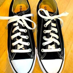 Converse Classic Black Canvas Shoes Women’s 9